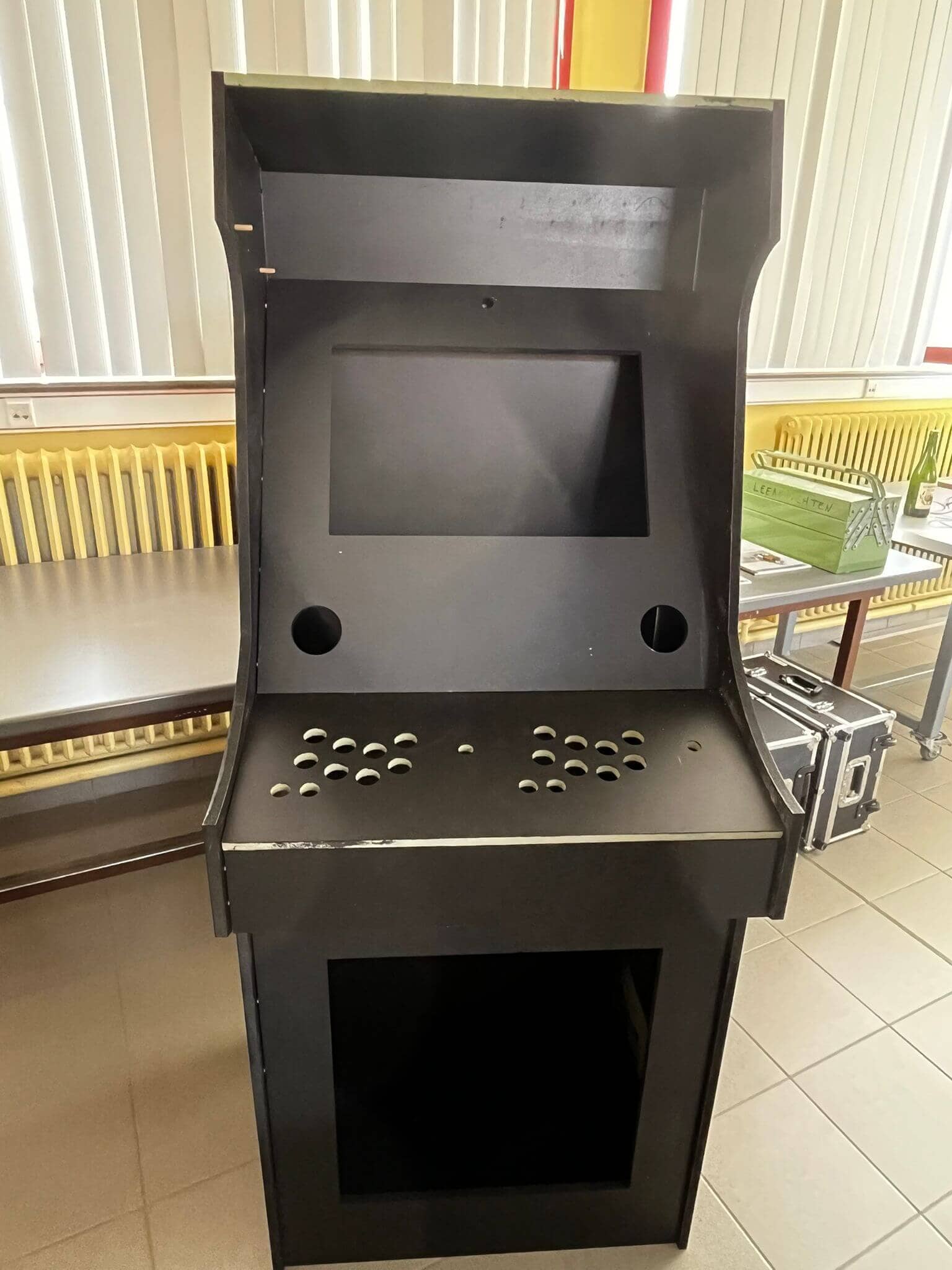 Arcadekast van voren