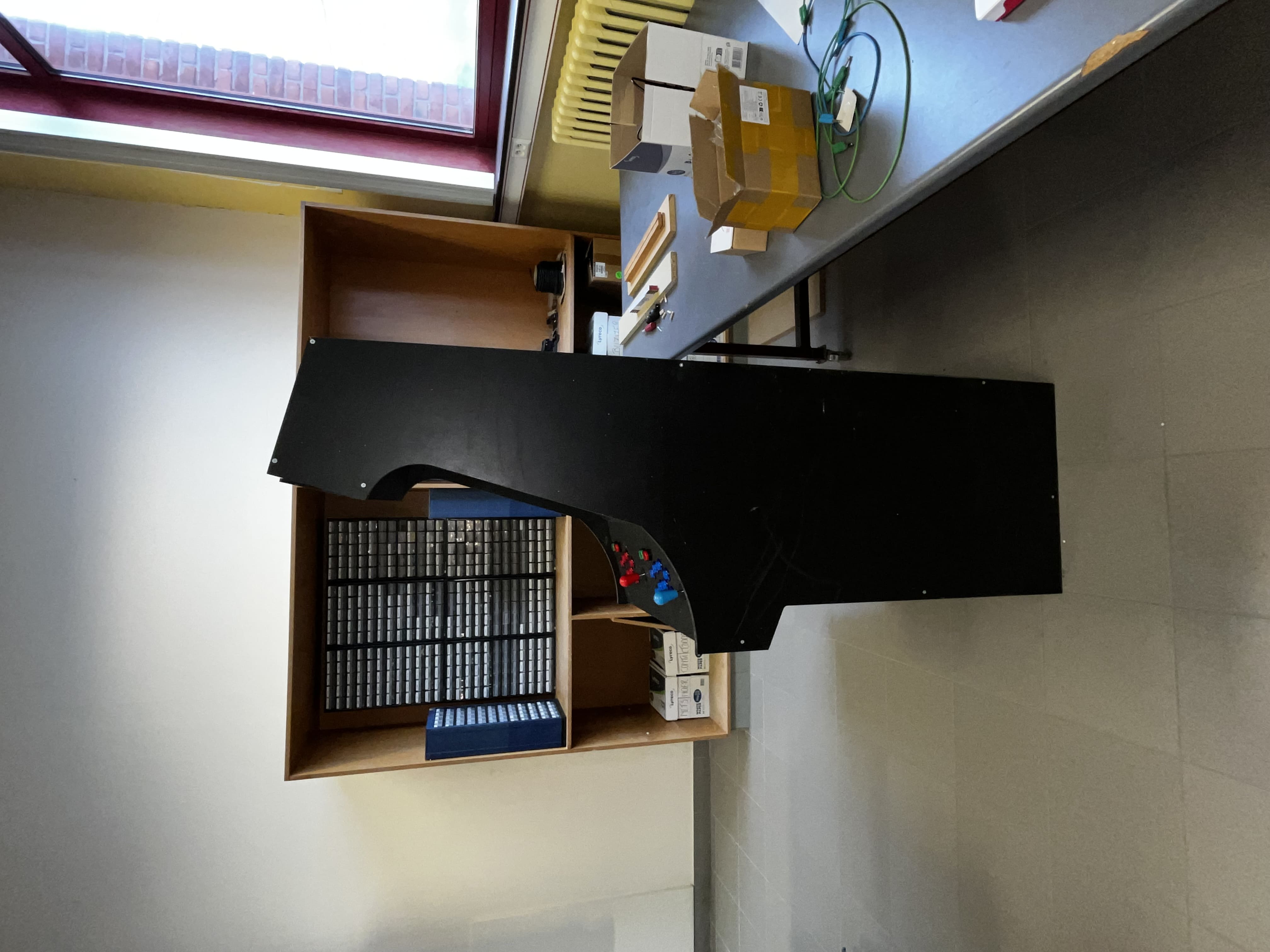 Arcade kast zijkant